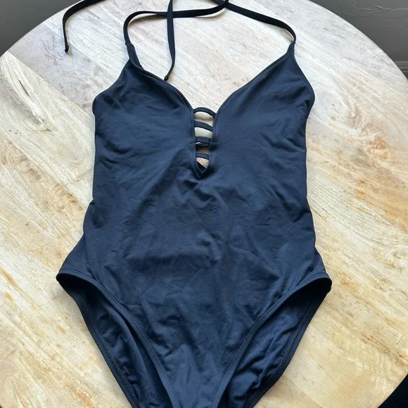 La Blanca Goddess Keyhole Black Halter One-Piece Swimsuit - Picture 3 of 3